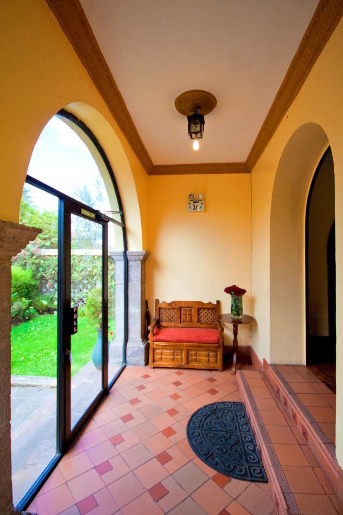 Hotel La Cartuja Quito Luaran gambar